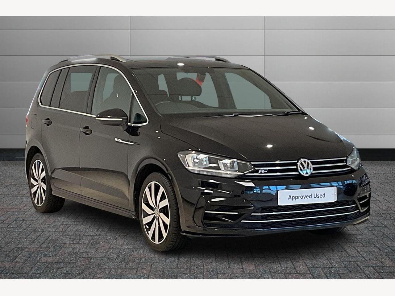 Main listing image - Volkswagen Touran