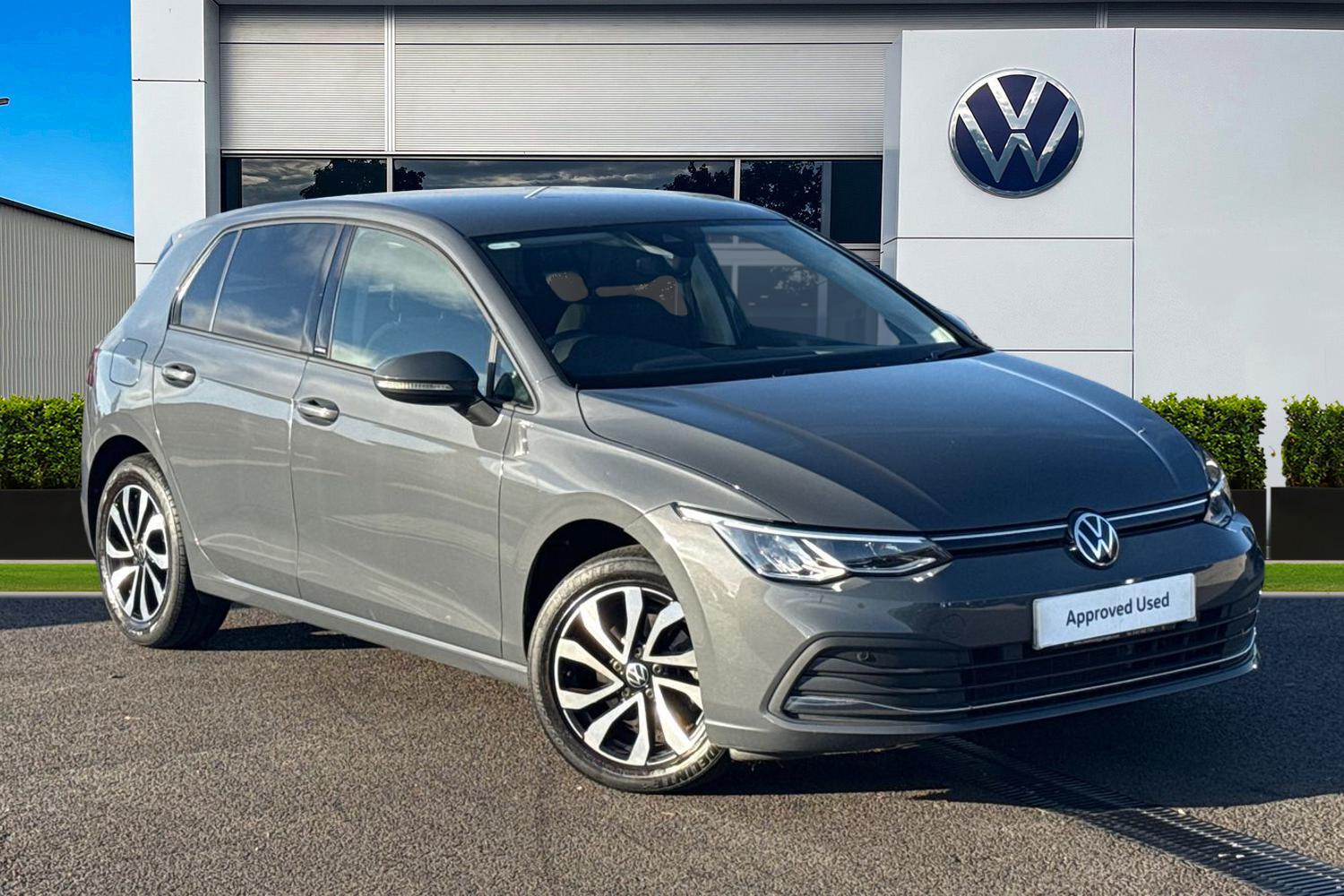 Main listing image - Volkswagen Golf