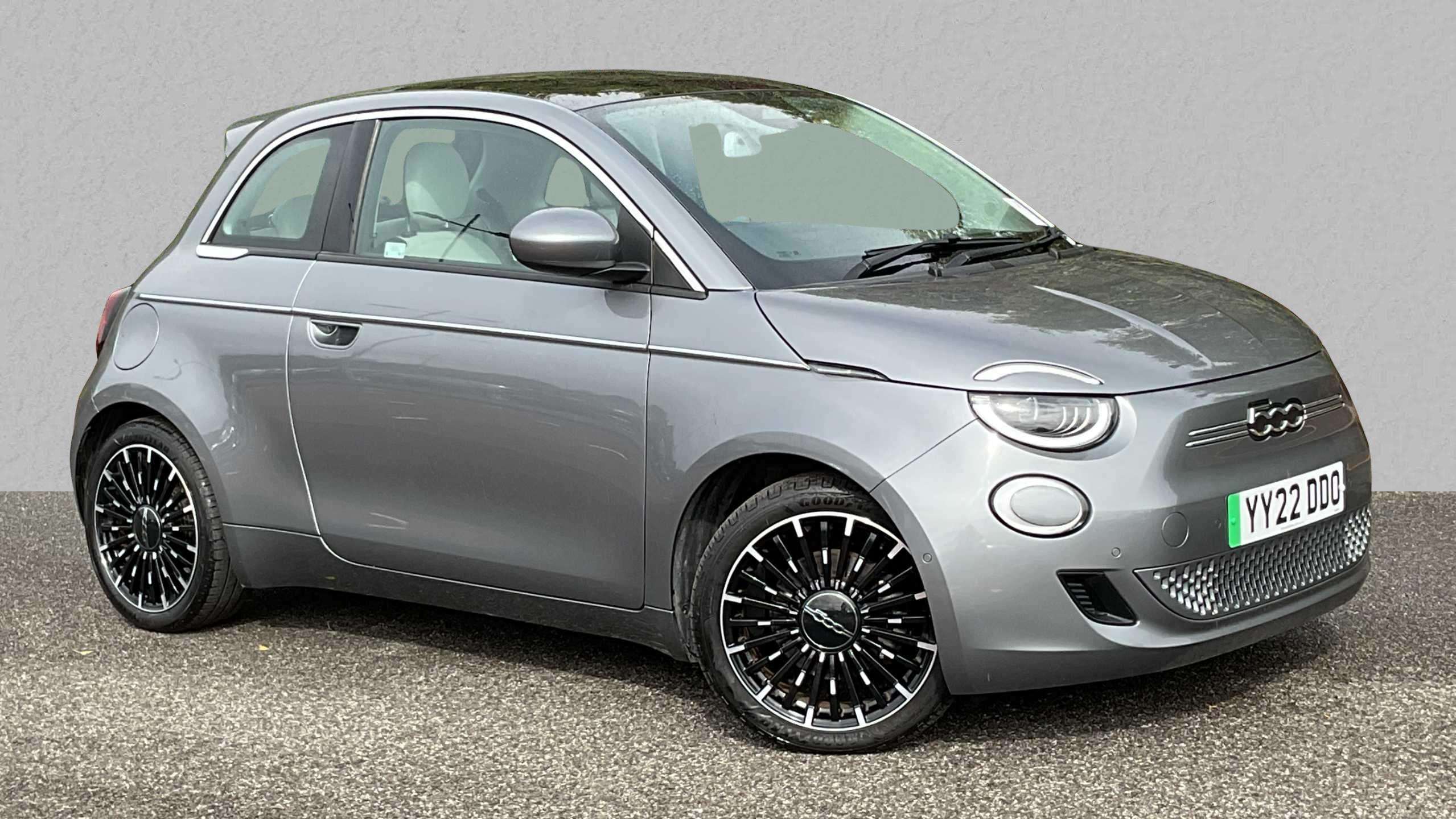 Main listing image - Fiat 500 Electric
