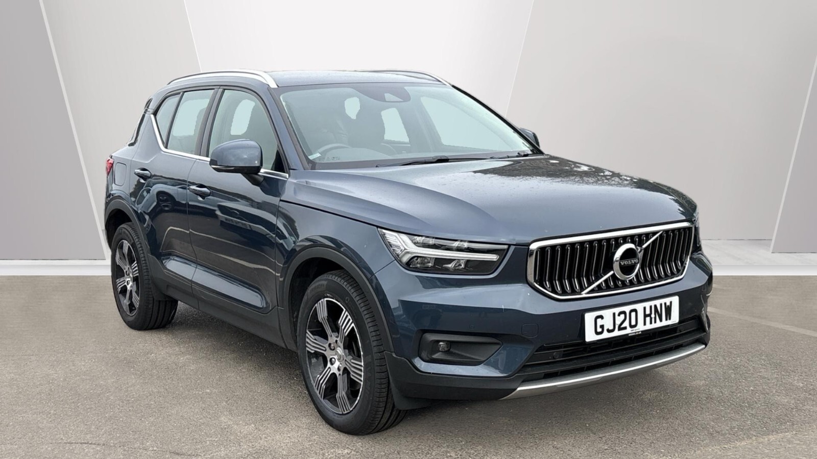 Main listing image - Volvo XC40