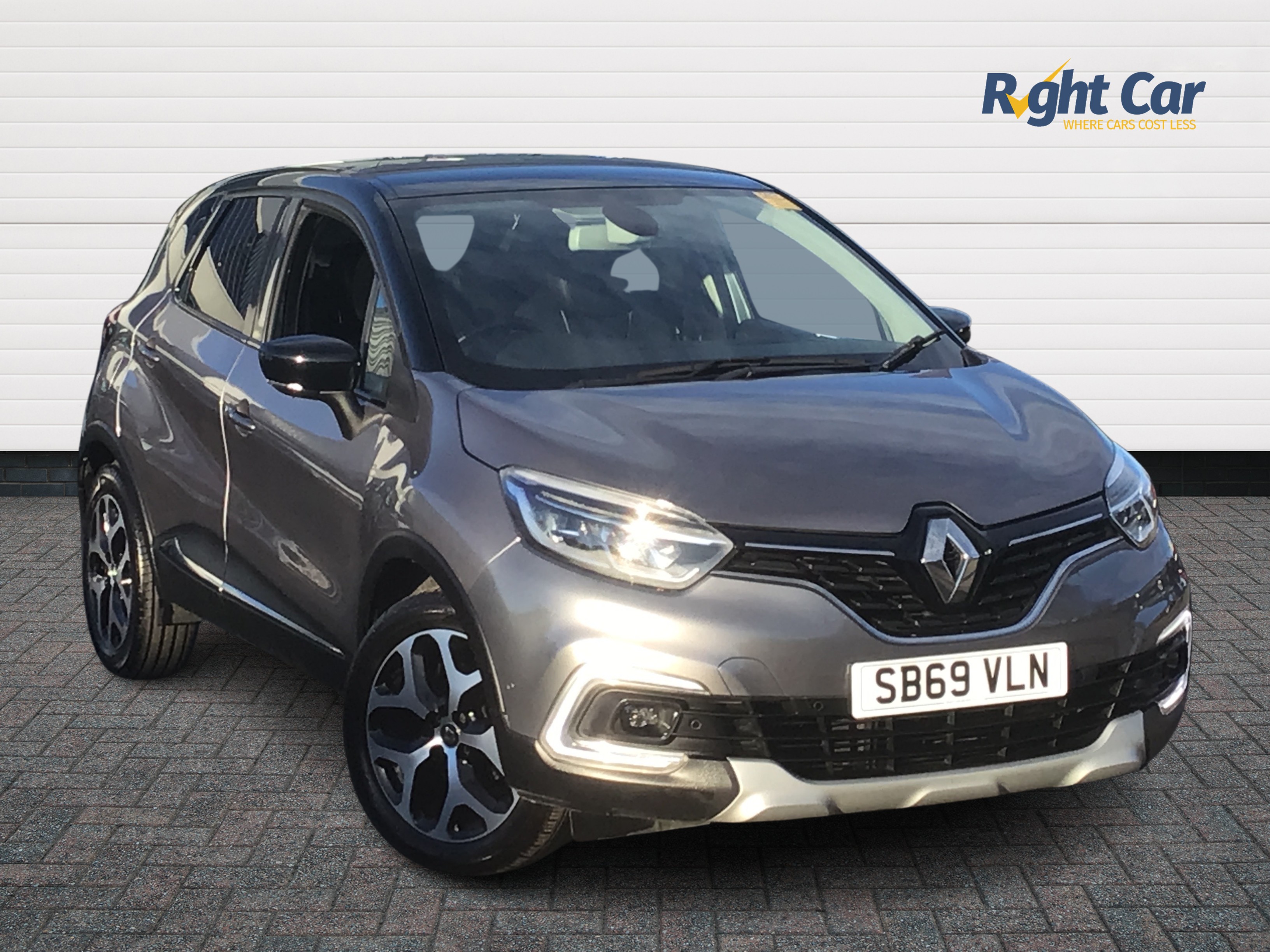 Main listing image - Renault Captur