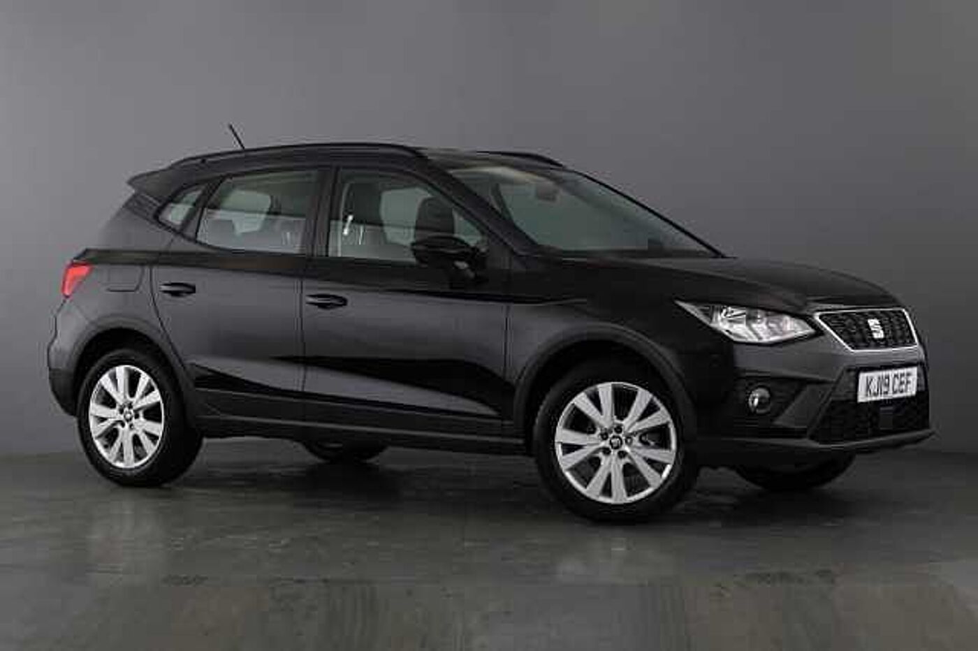 Main listing image - SEAT Arona