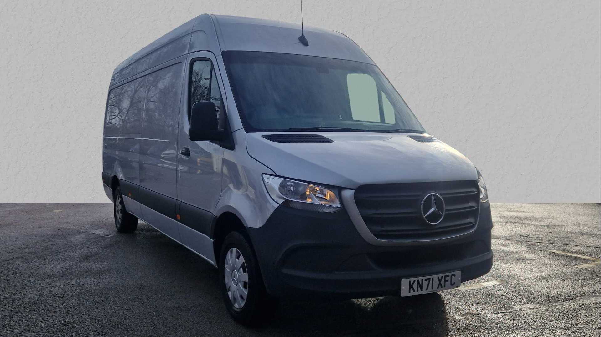 Main listing image - Mercedes-Benz Sprinter