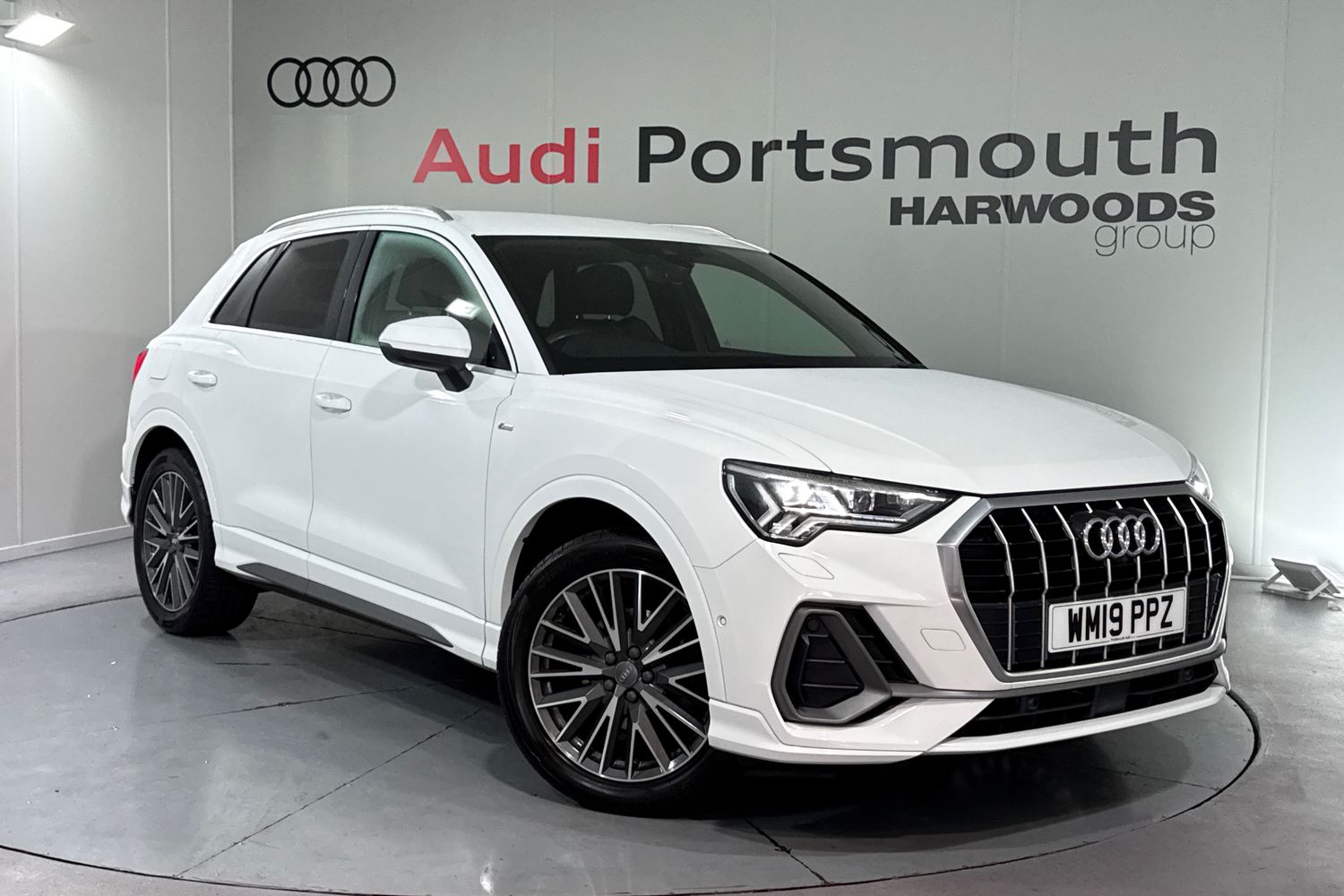 Main listing image - Audi Q3