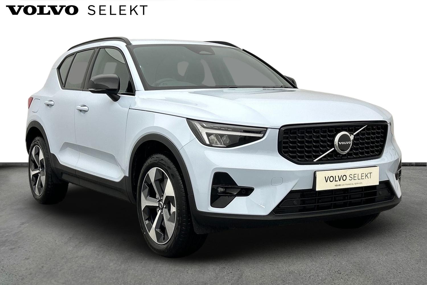 Main listing image - Volvo XC40