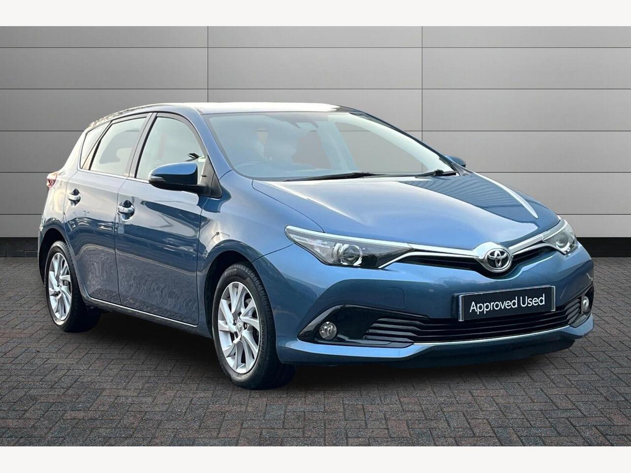 Main listing image - Toyota Auris