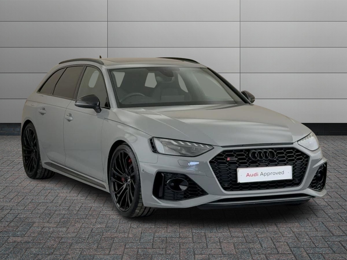Main listing image - Audi RS4