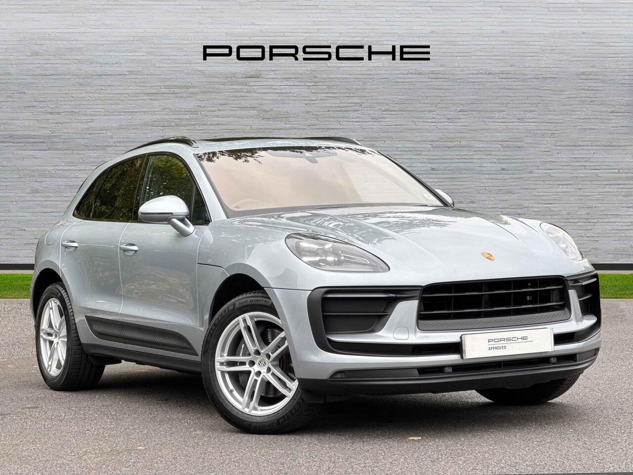 Main listing image - Porsche Macan