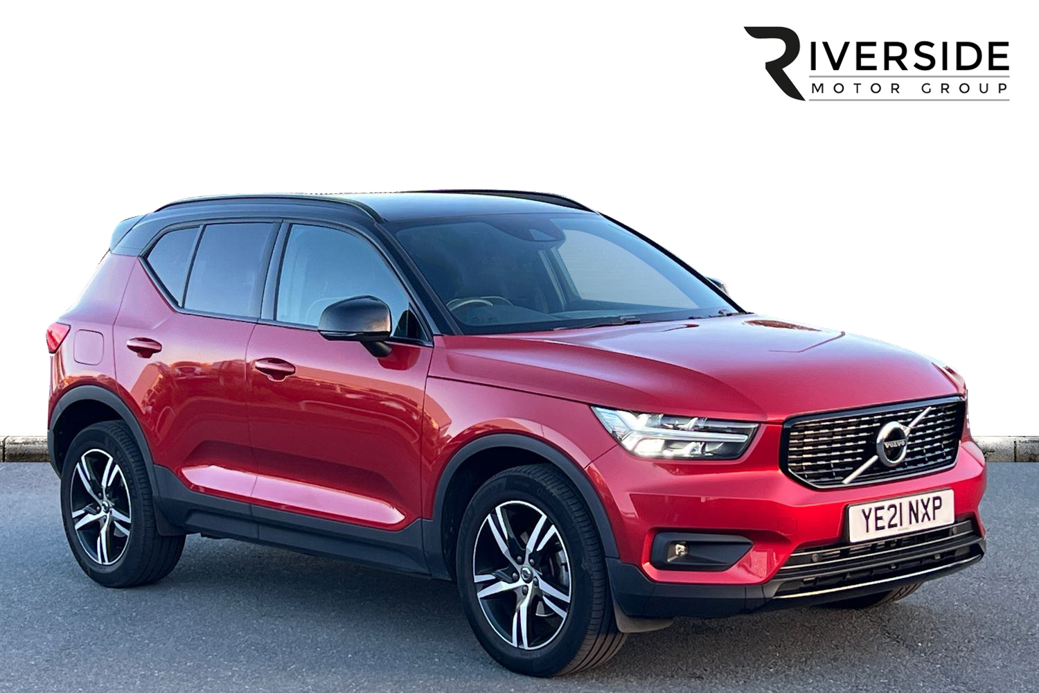 Main listing image - Volvo XC40