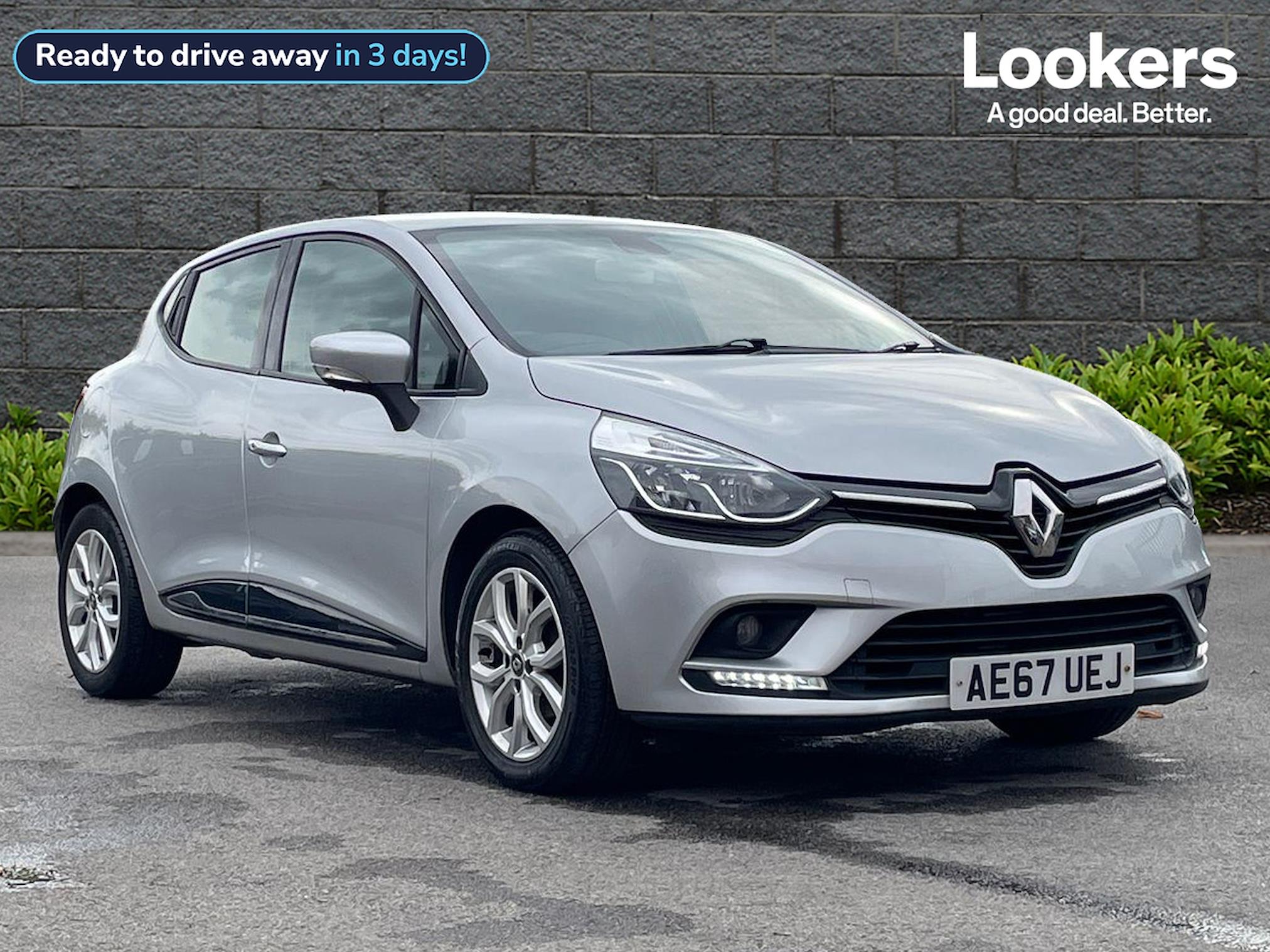 Main listing image - Renault Clio