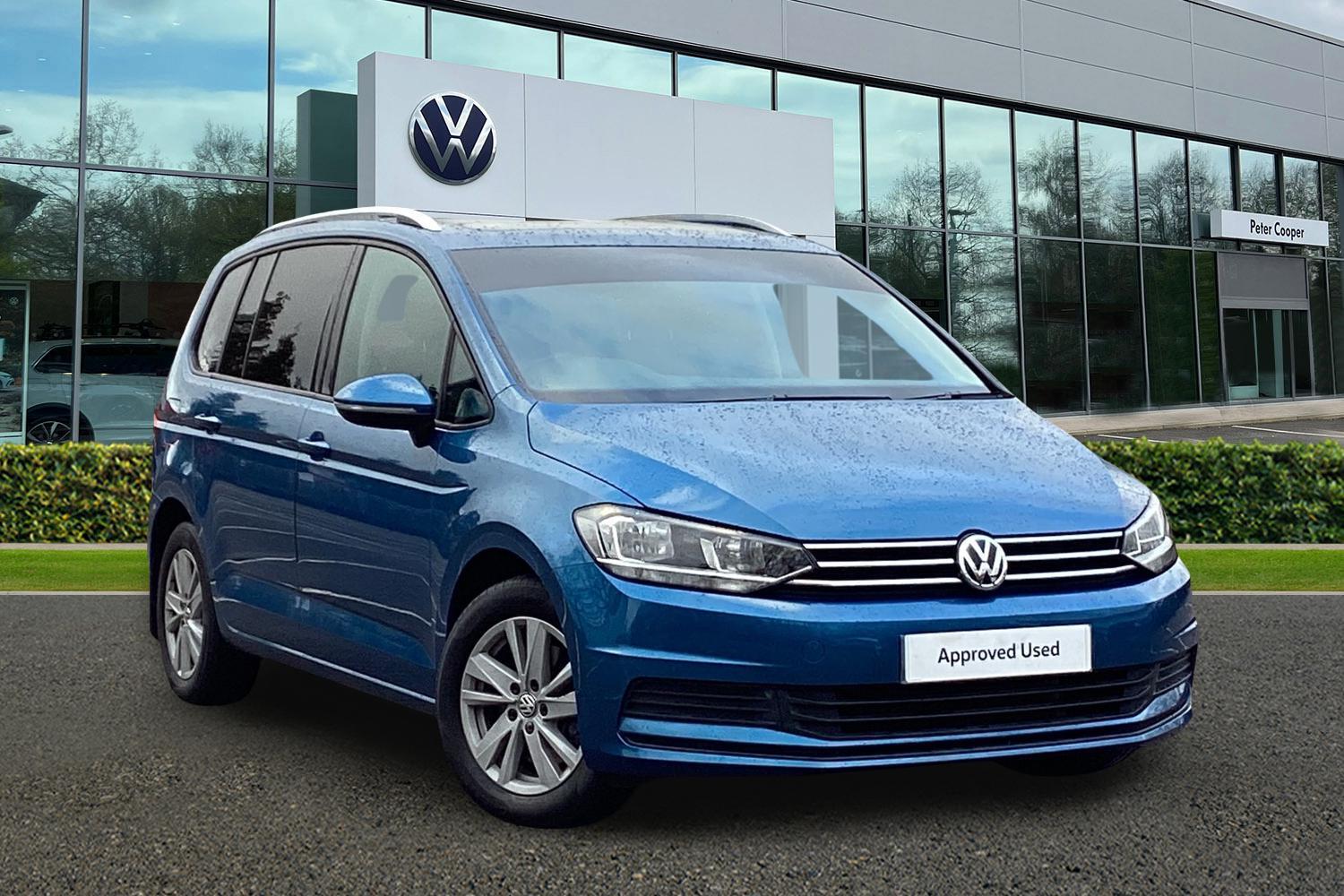 Main listing image - Volkswagen Touran