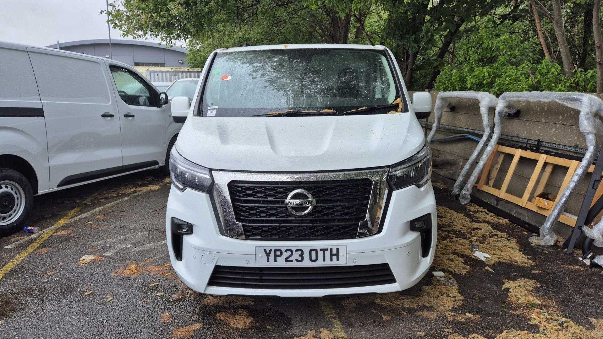 Main listing image - Nissan Primastar