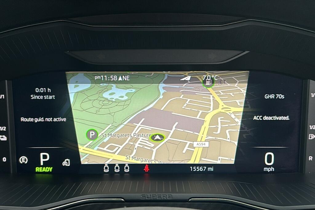 Main listing image - Skoda Superb