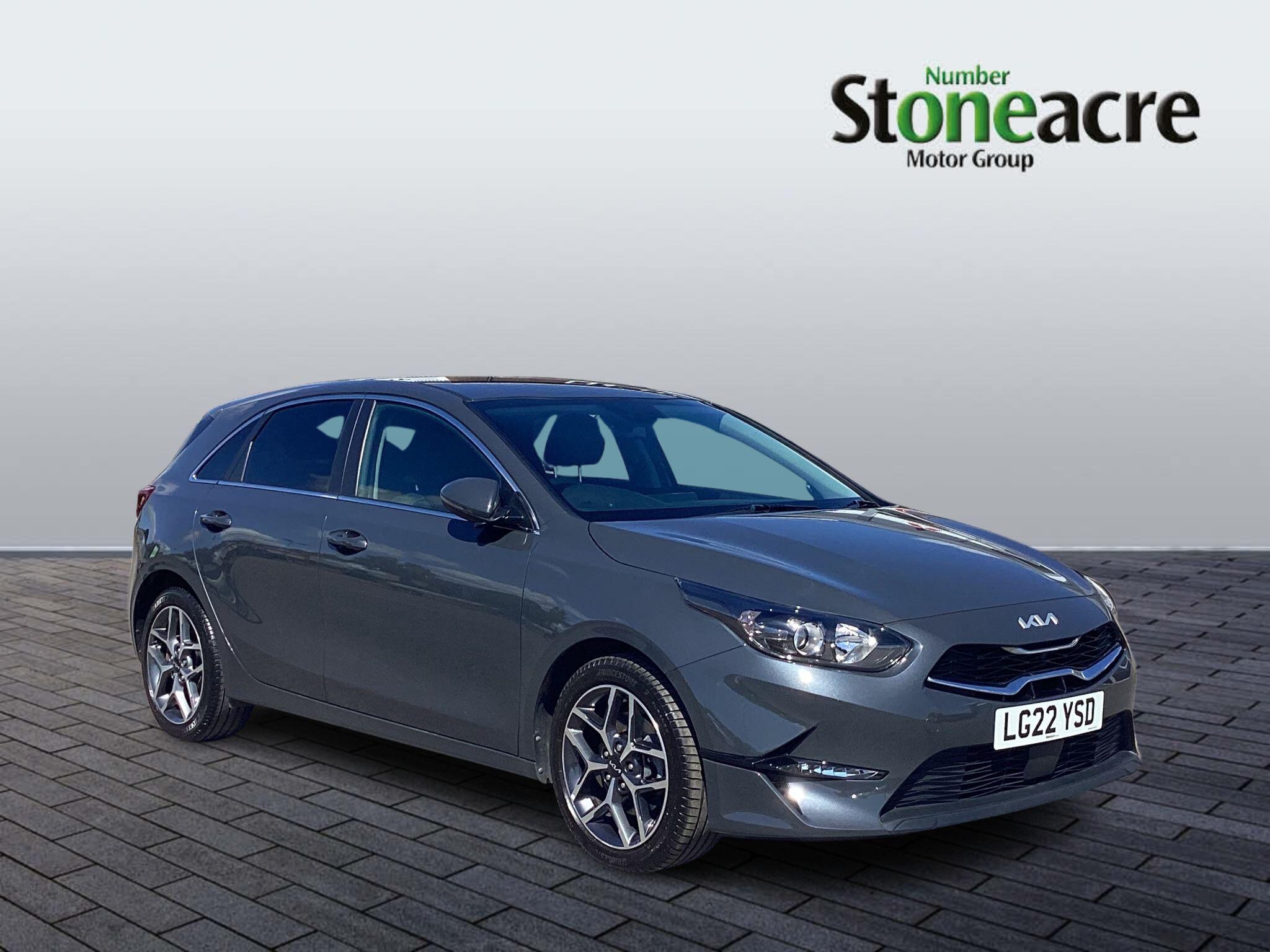 Main listing image - Kia Ceed
