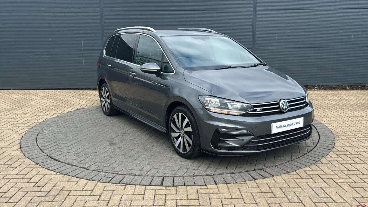 Main listing image - Volkswagen Touran