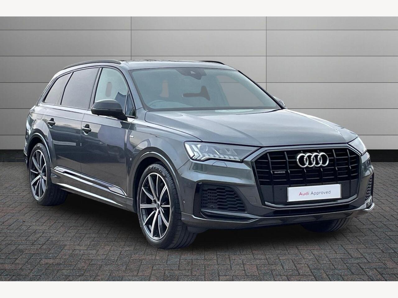 Main listing image - Audi Q7