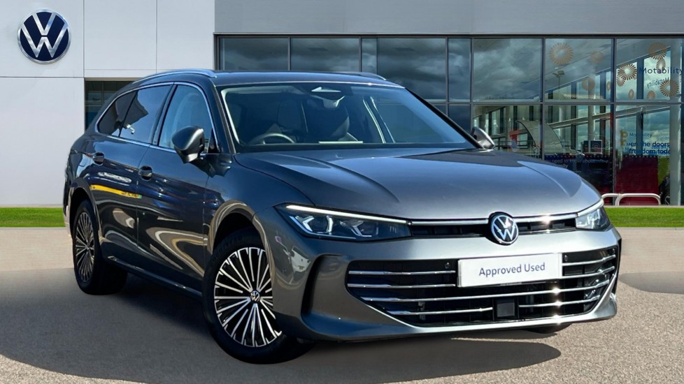 Main listing image - Volkswagen Passat Estate