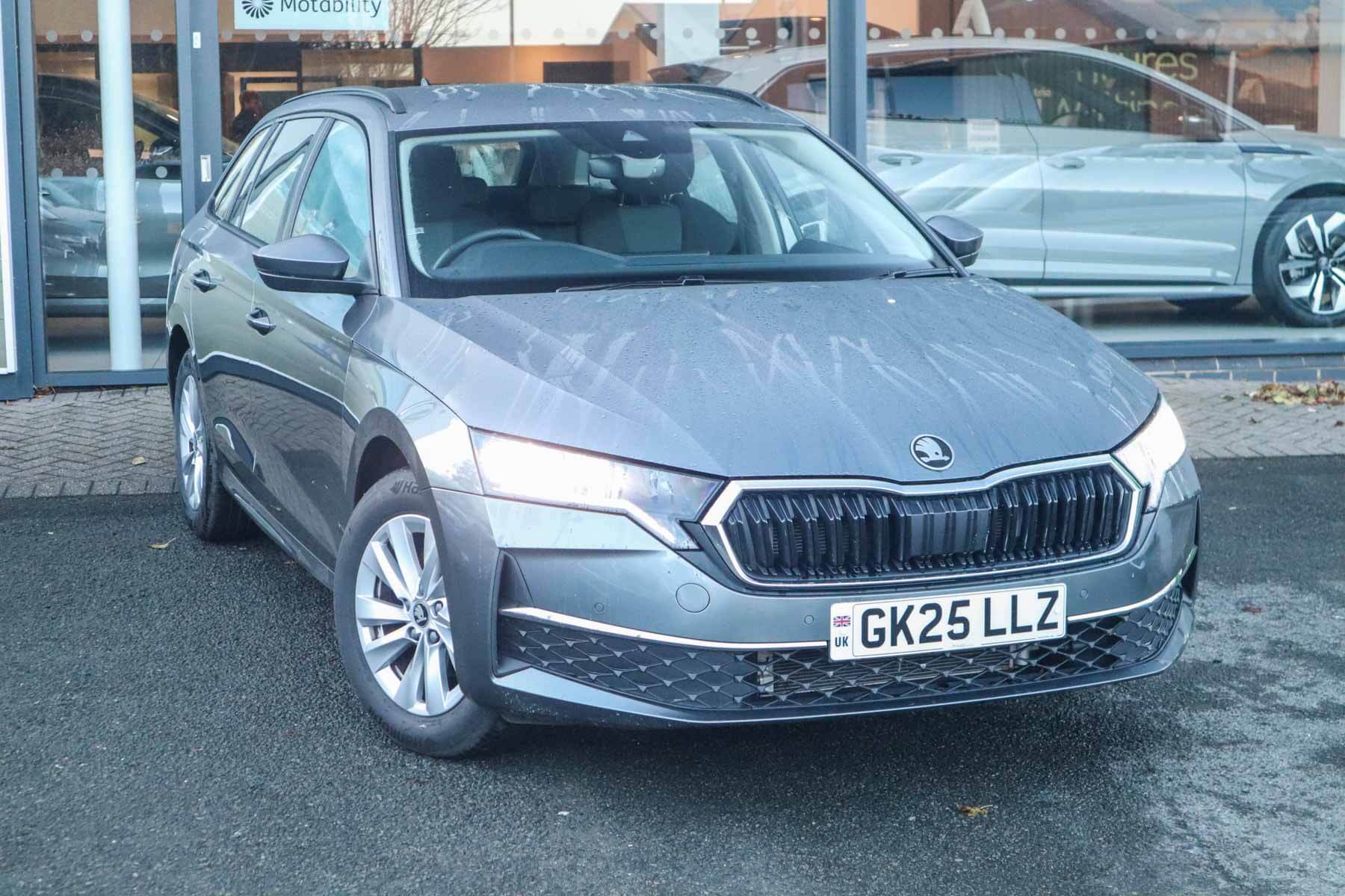 Main listing image - Skoda Octavia Estate