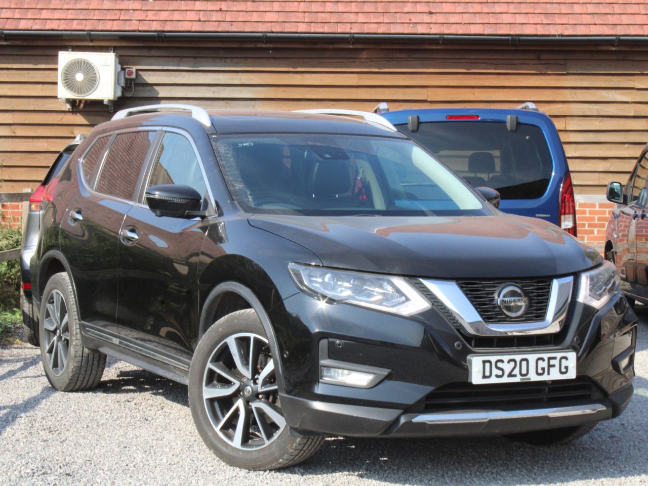 Main listing image - Nissan X-Trail