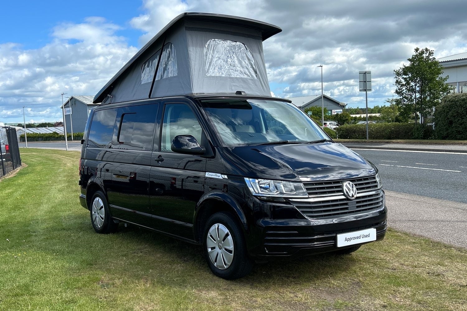 Main listing image - Volkswagen Transporter