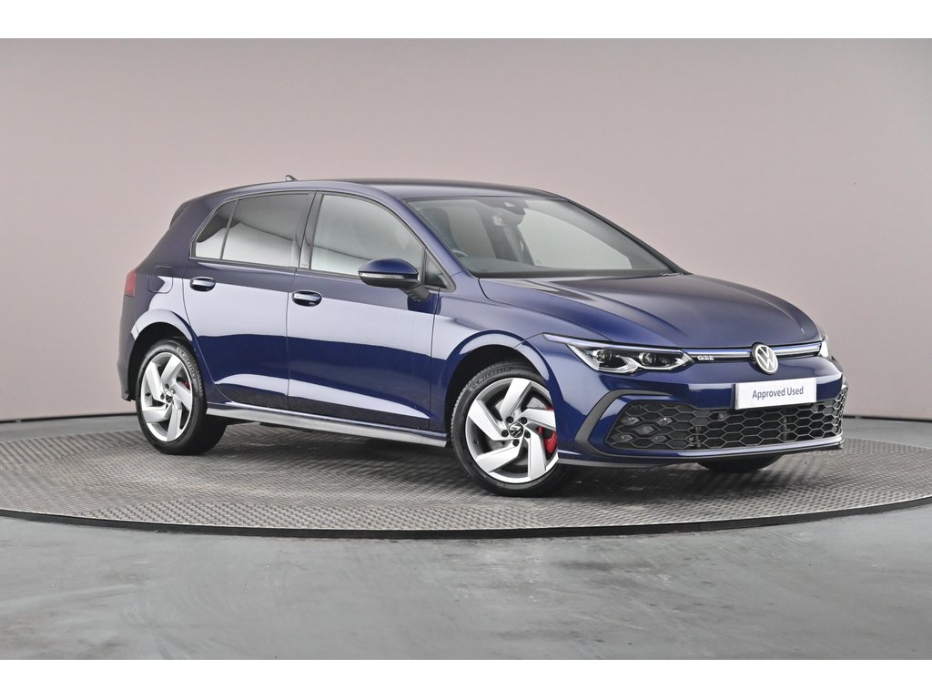 Main listing image - Volkswagen Golf GTE