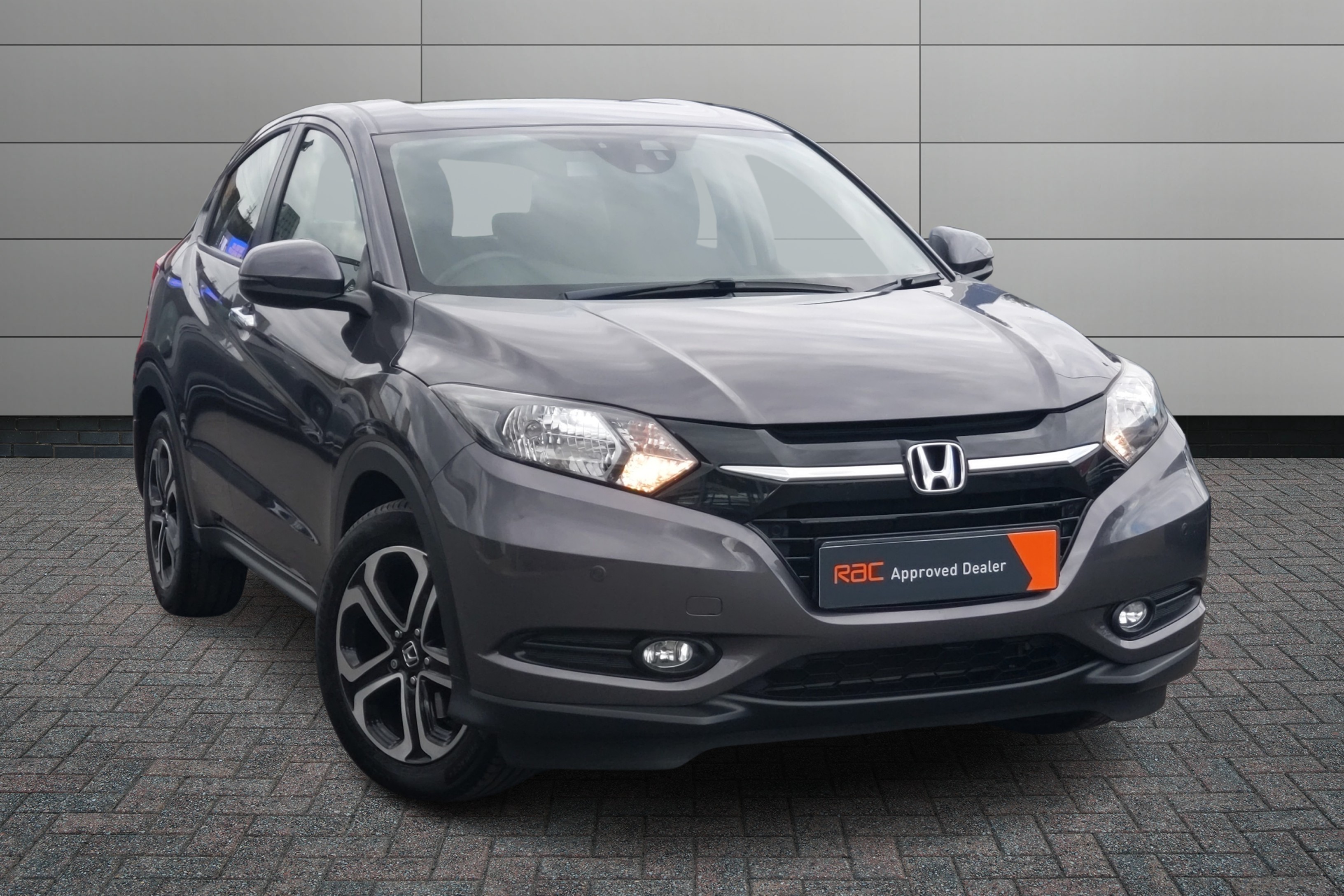 Main listing image - Honda HR-V