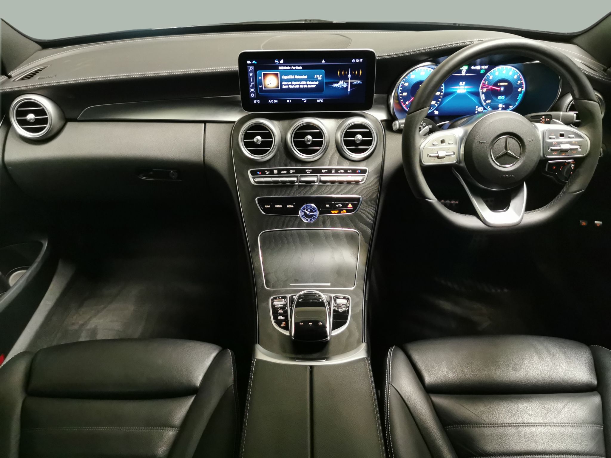 Main listing image - Mercedes-Benz C-Class Estate