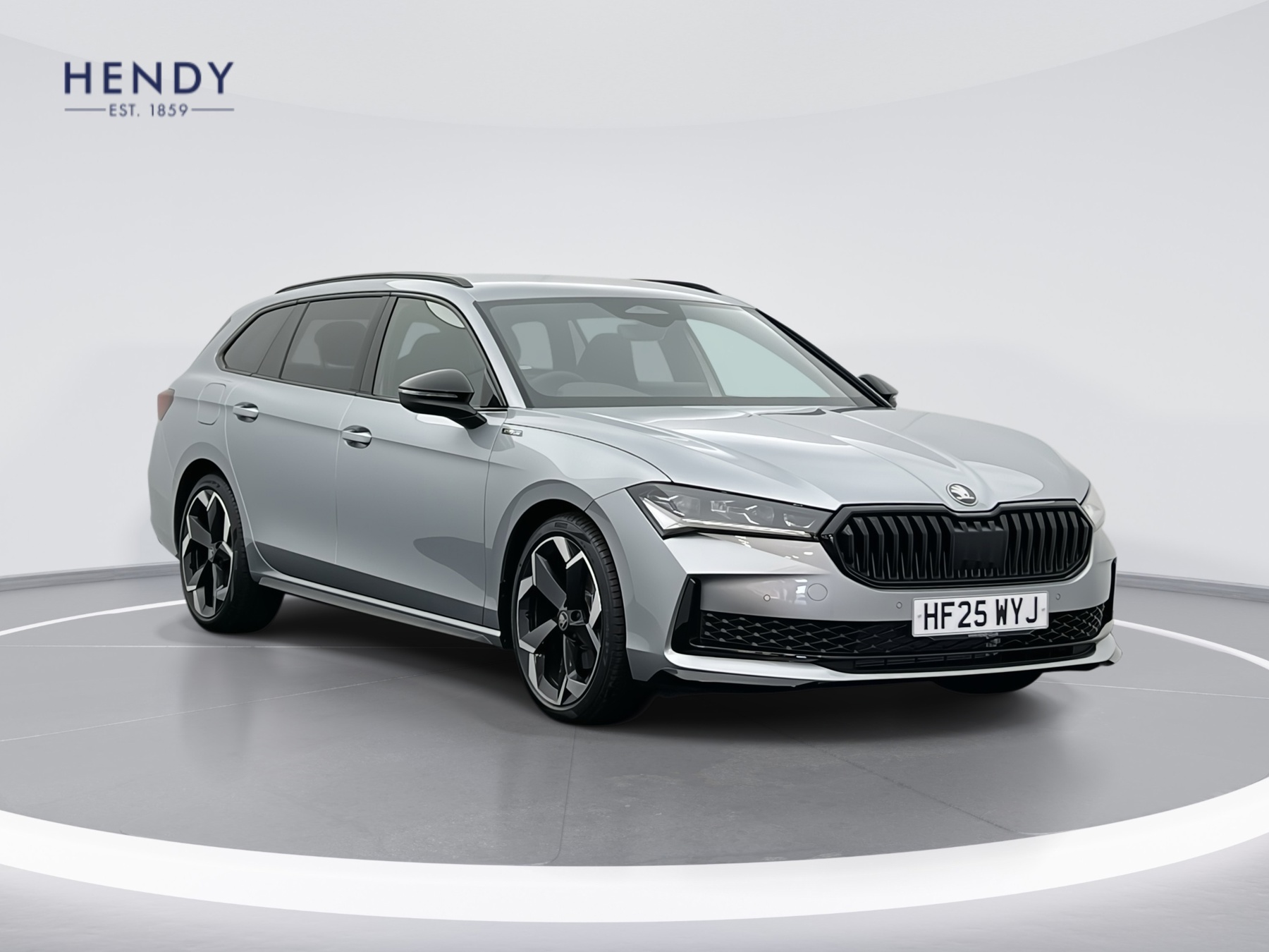 Main listing image - Skoda Superb Estate