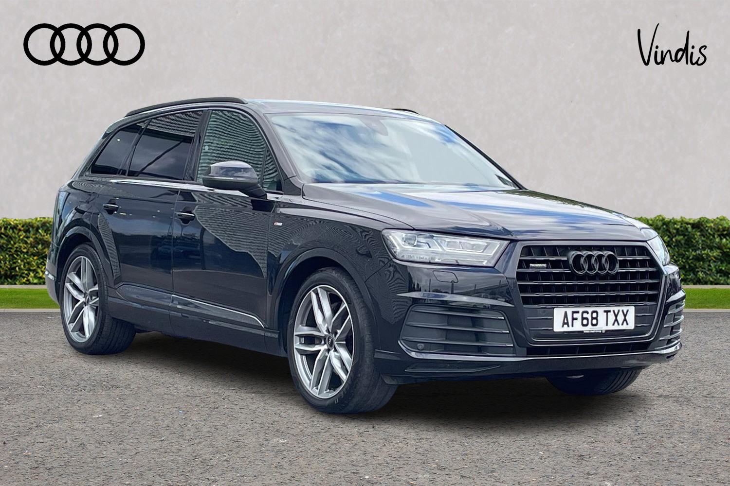 Main listing image - Audi Q7