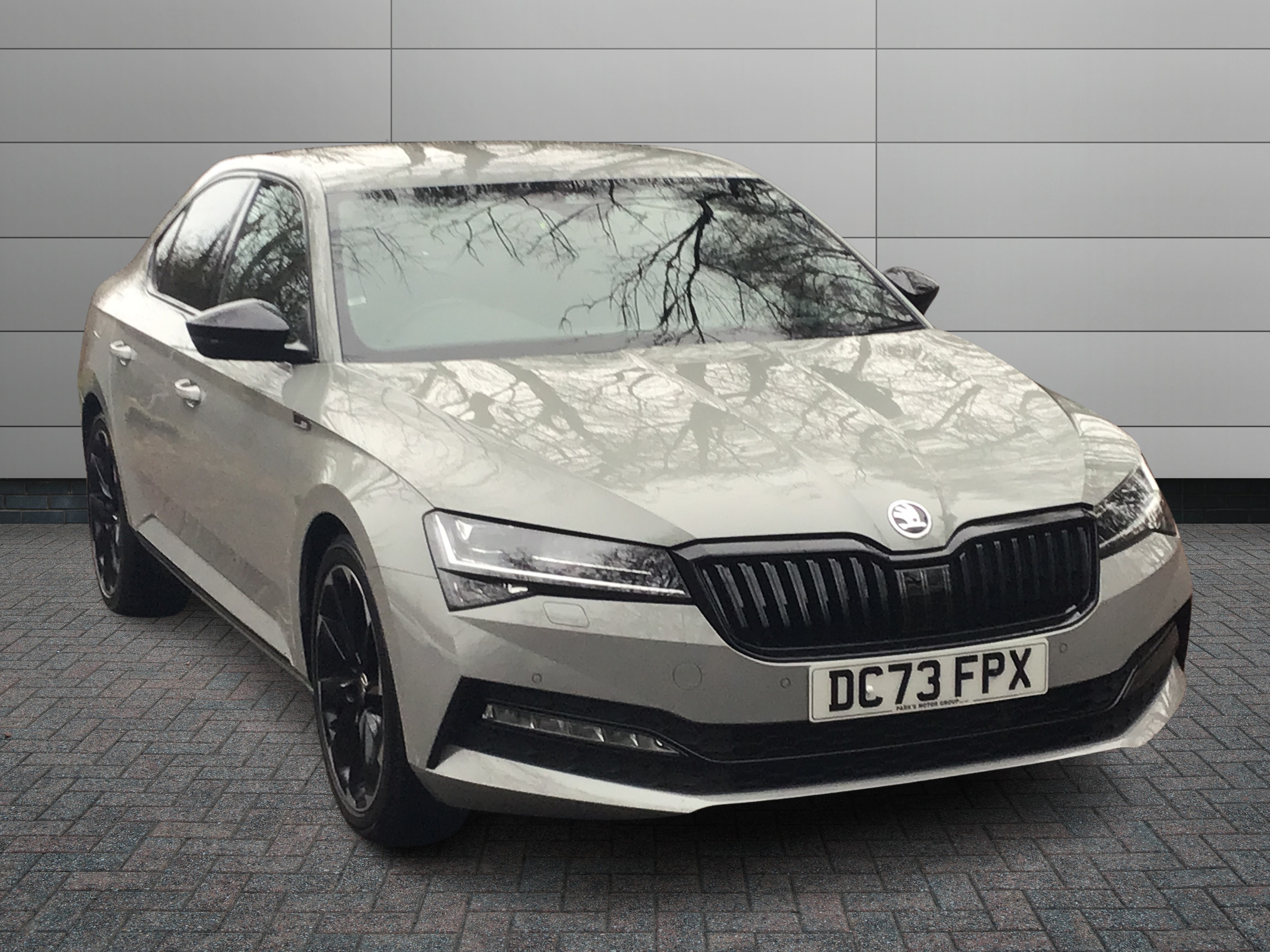 Main listing image - Skoda Superb