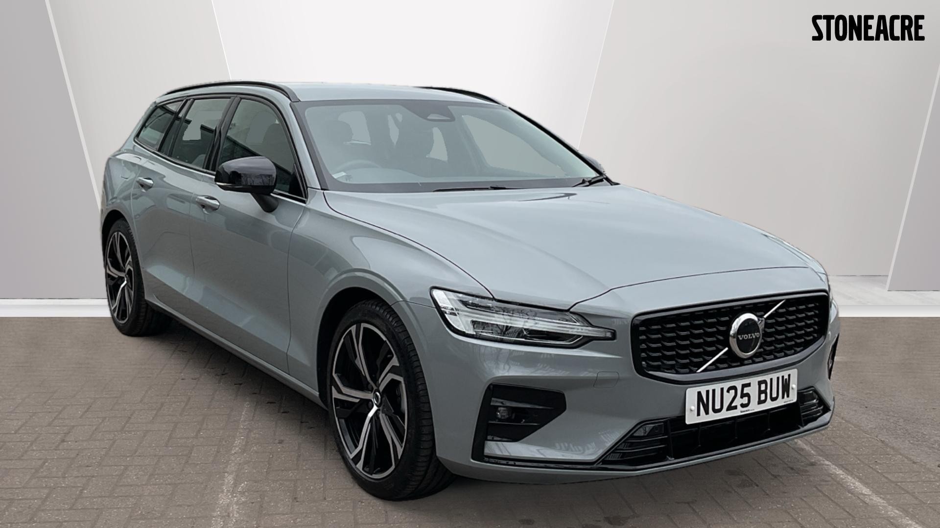 Main listing image - Volvo V60