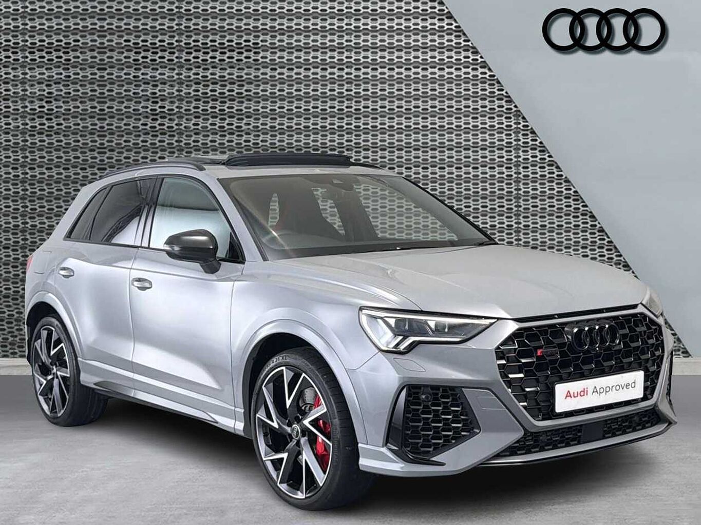 Main listing image - Audi RS Q3
