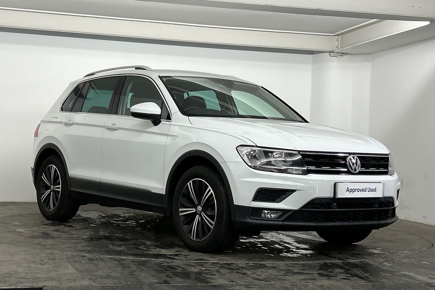 Main listing image - Volkswagen Tiguan