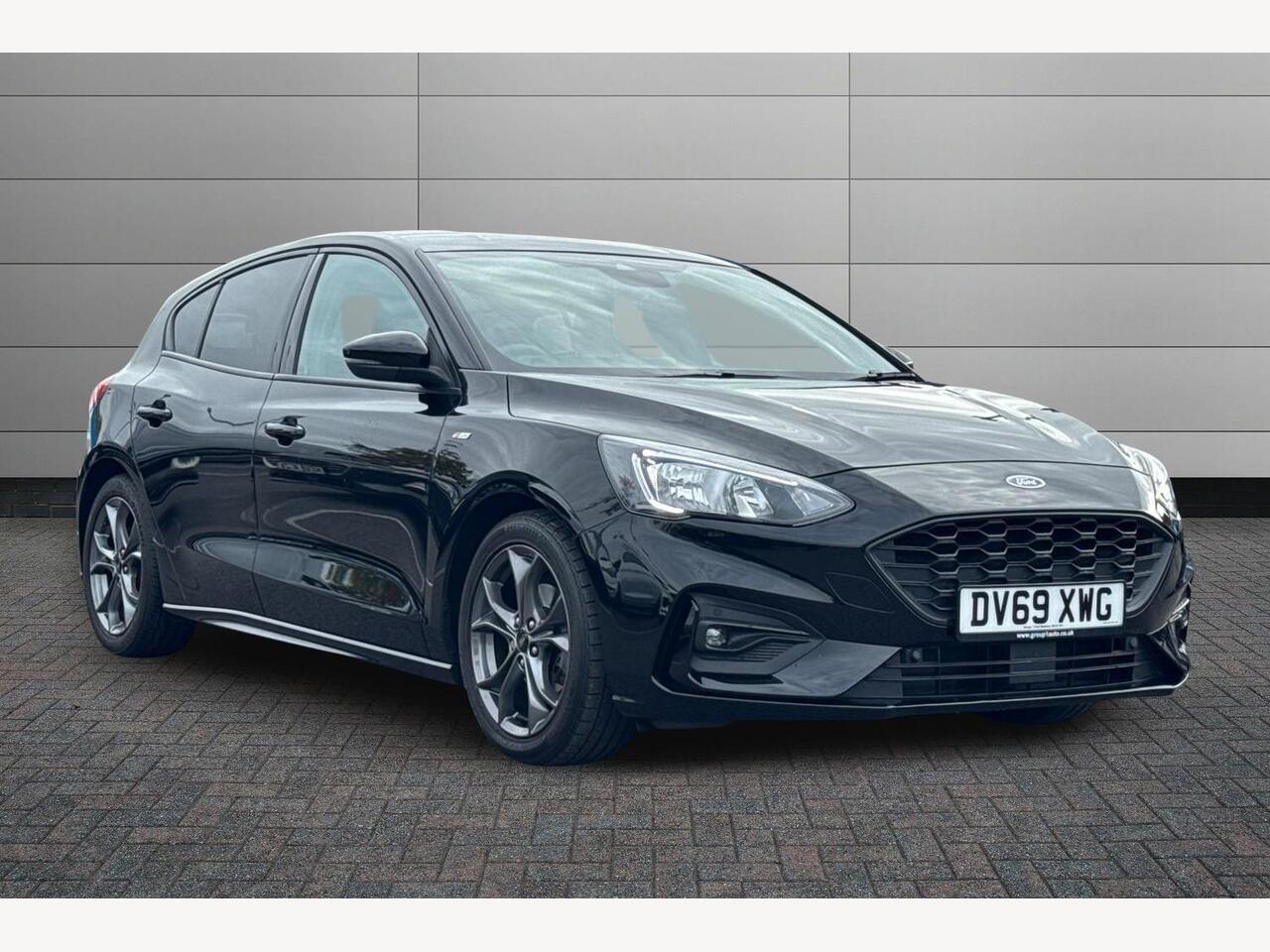 Main listing image - Ford Focus