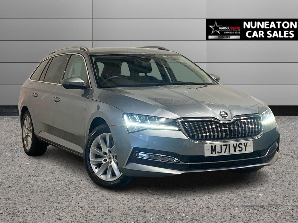 Main listing image - Skoda Superb Estate