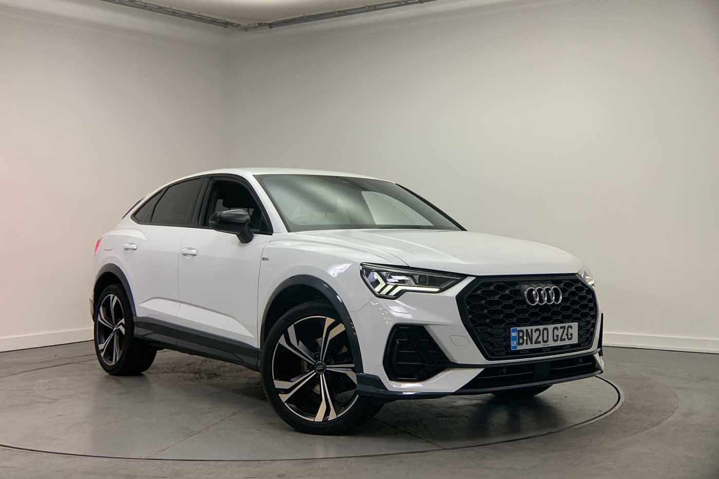 Main listing image - Audi Q3