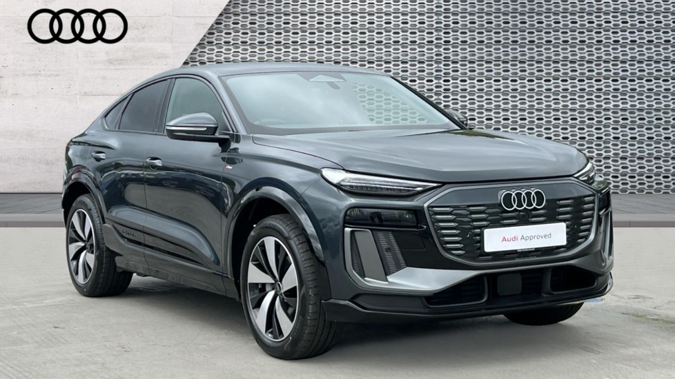 Main listing image - Audi Q6 e-tron