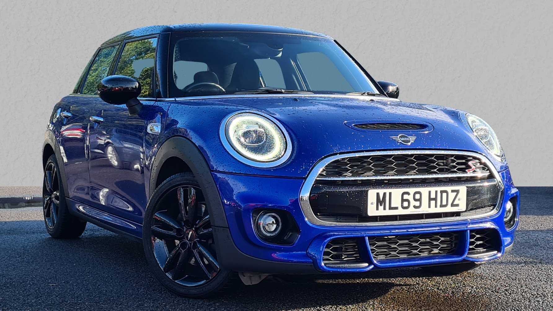 Main listing image - MINI Hatchback 5dr