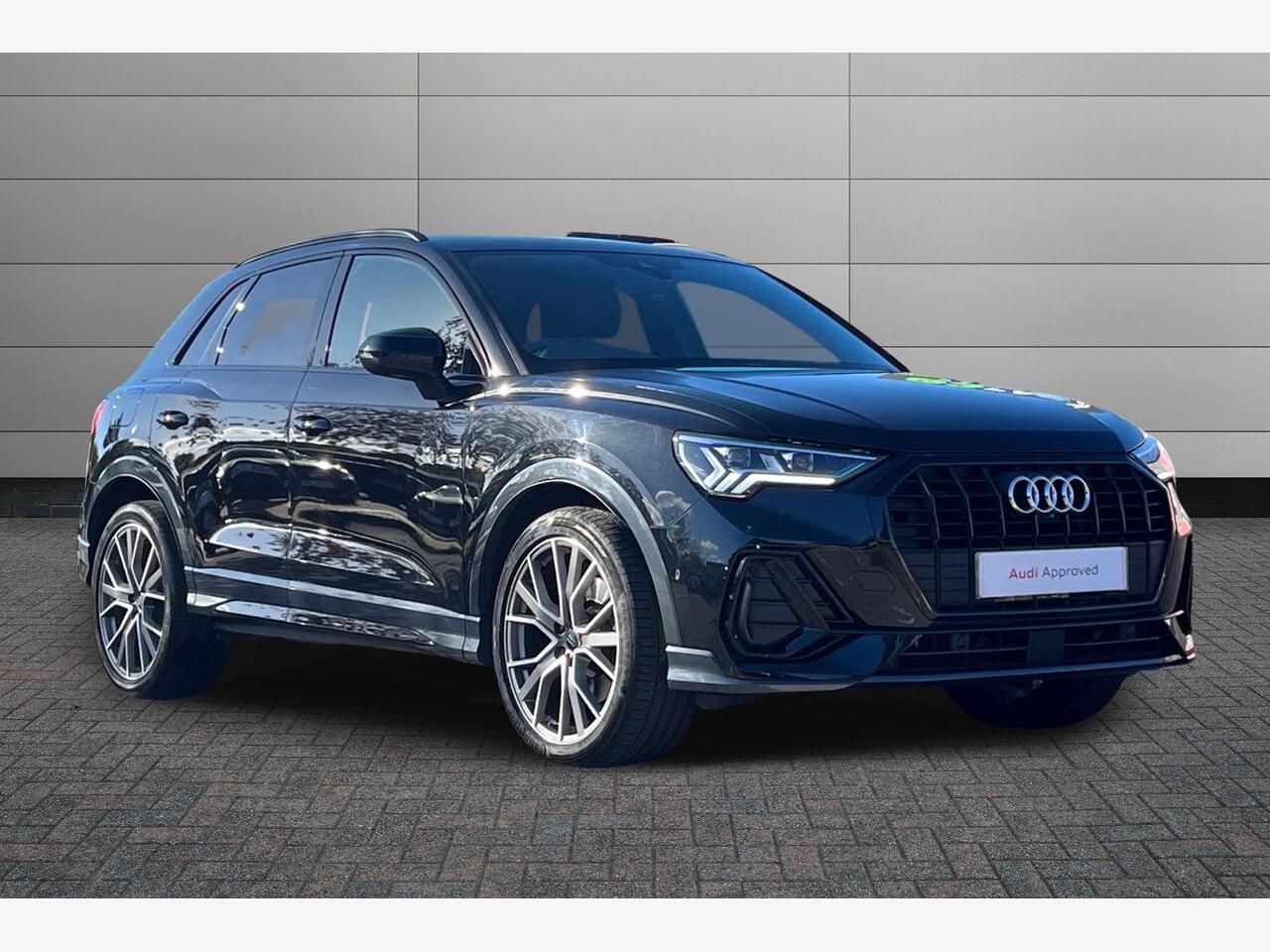 Main listing image - Audi Q3