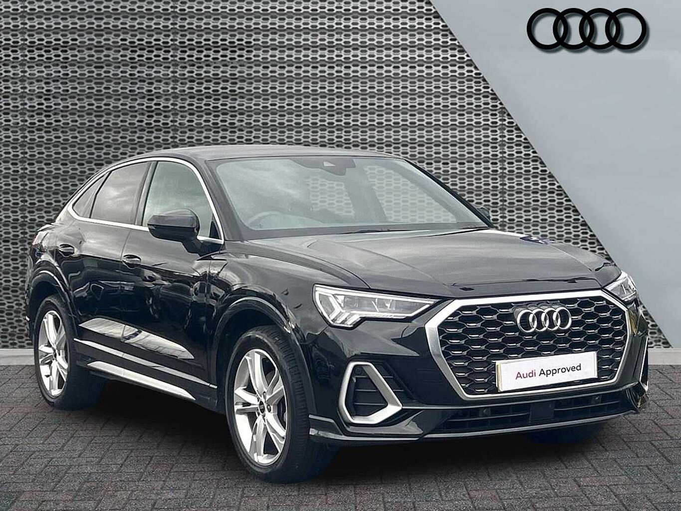 Main listing image - Audi Q3