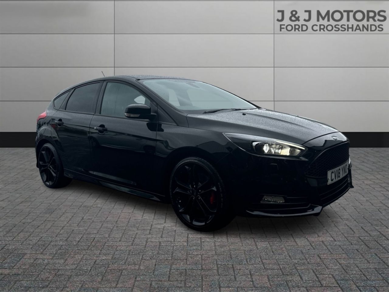 Main listing image - Ford Focus ST