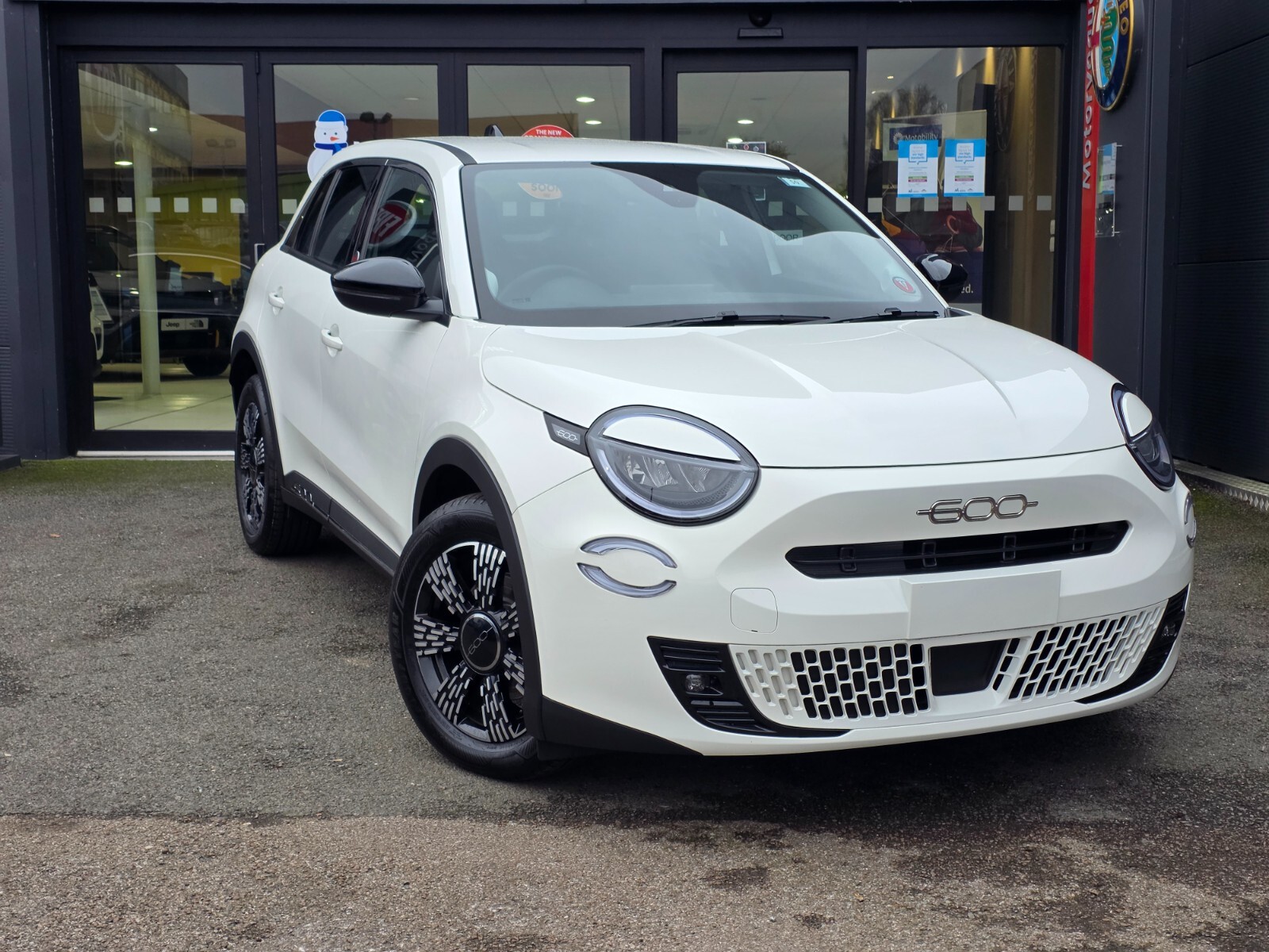 Main listing image - Fiat 600 Electric