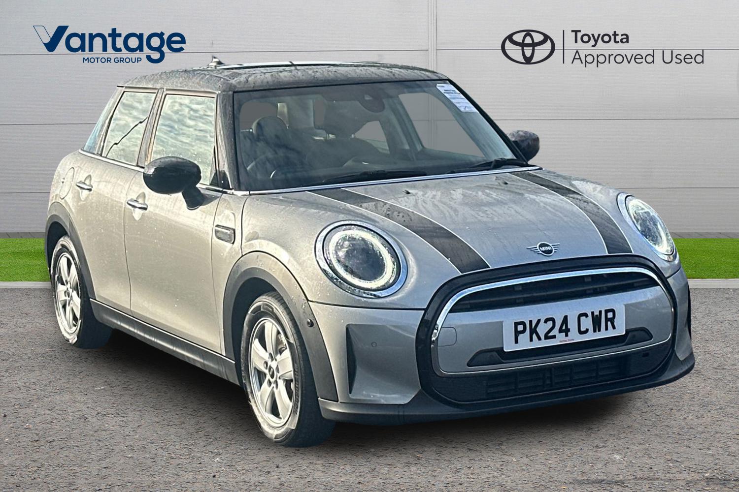 Main listing image - MINI Hatchback