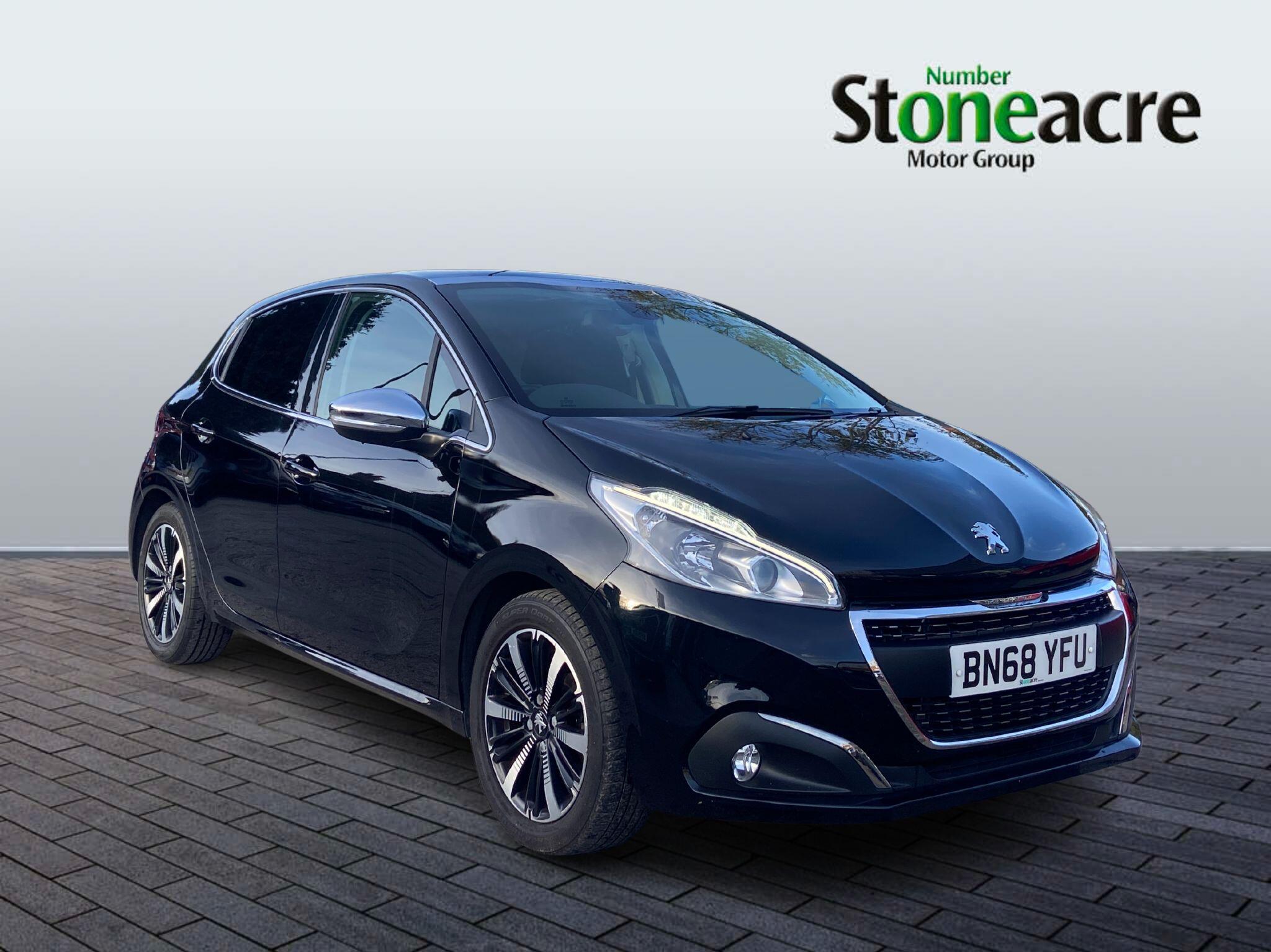 Main listing image - Peugeot 208