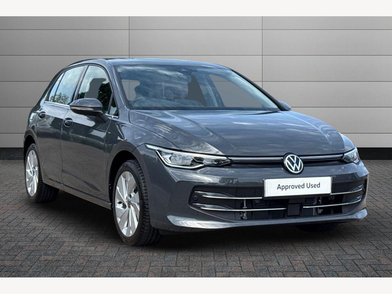 Main listing image - Volkswagen Golf