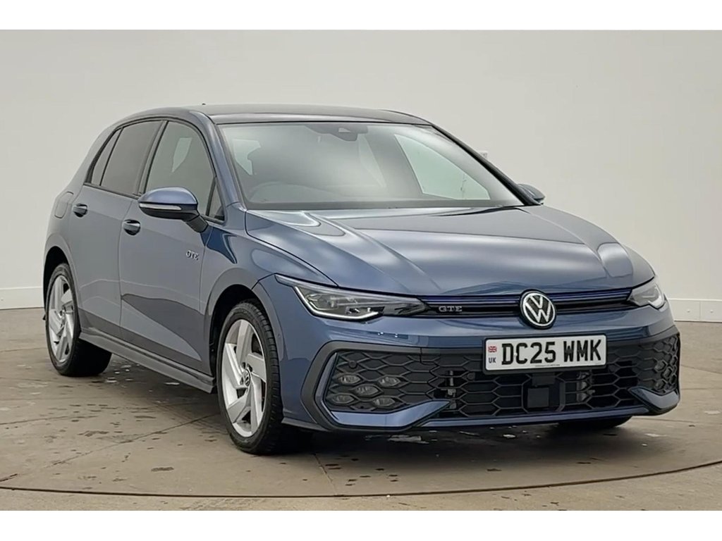 Main listing image - Volkswagen Golf GTE