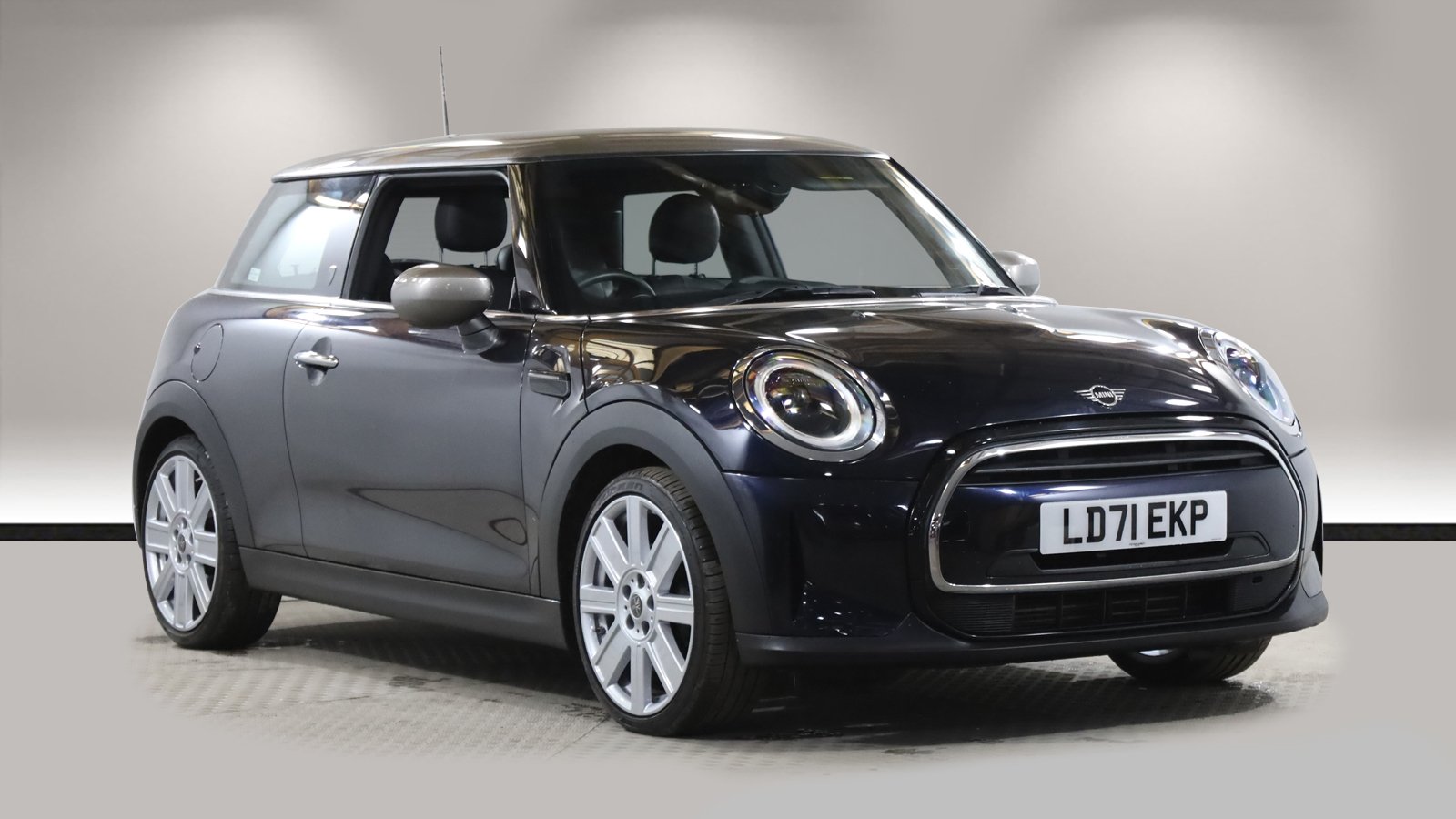 Main listing image - MINI Hatchback