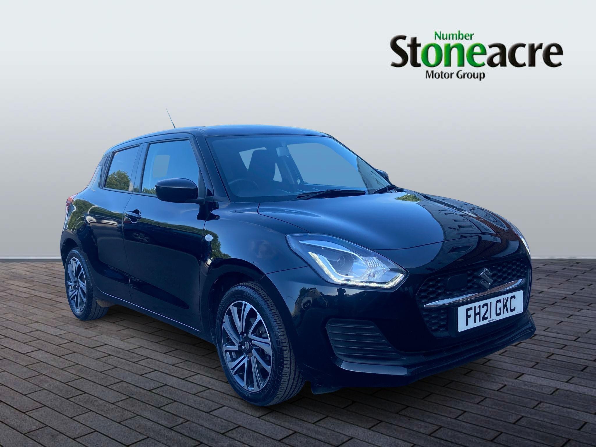 Main listing image - Suzuki Swift