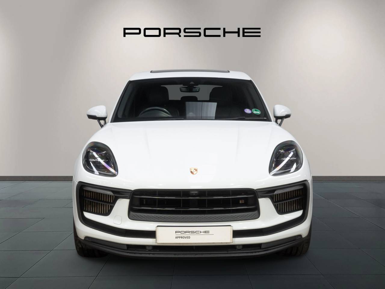 Main listing image - Porsche Macan