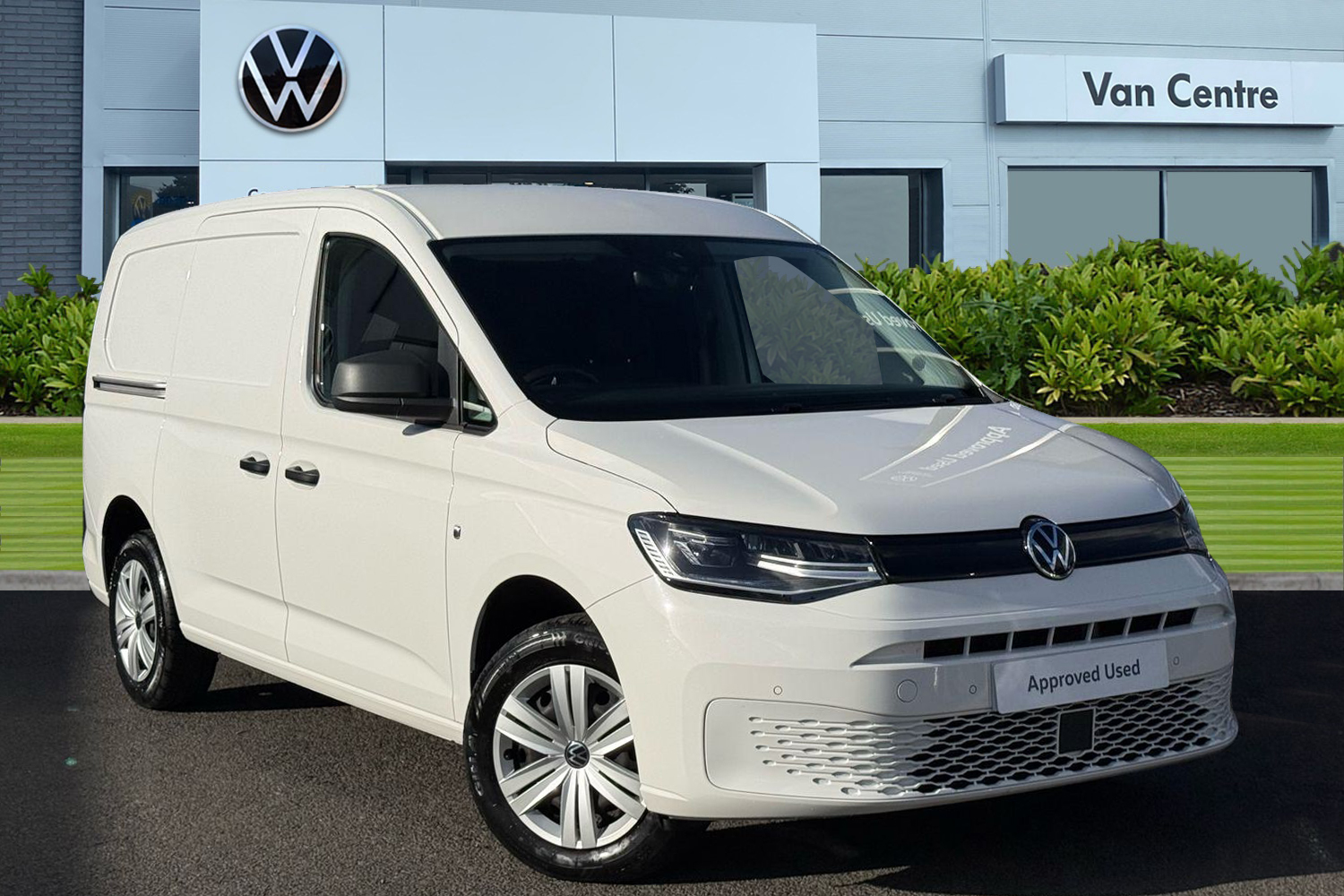 Main listing image - Volkswagen Caddy Maxi
